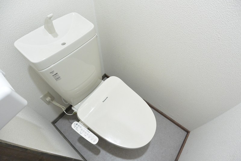 トイレ　トイレ
