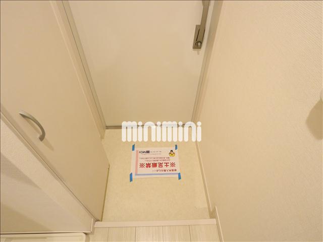 玄関　あなたの帰りを迎えくれる玄関ですよ。