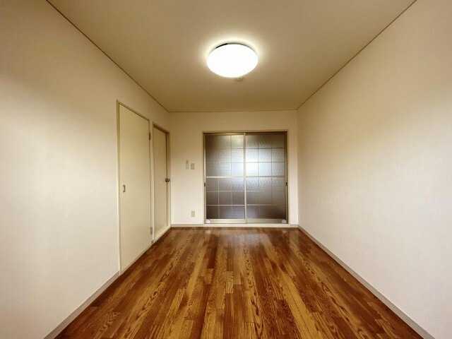居室・リビング　同物件別室のイメージ画像となります　反転した間取りとなります