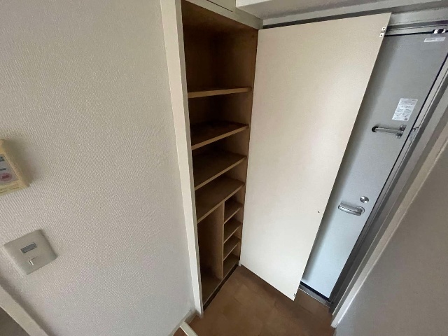 収納　※同物件別号室の参考写真です。