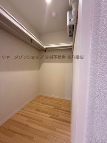 収納　洋室5.0帖のウォーククローゼット♪