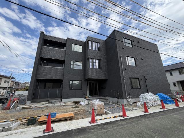 建物外観　建築中