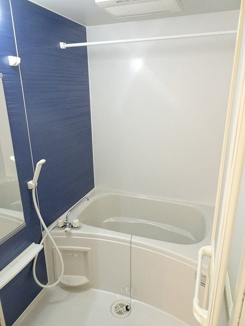 セレーノ草薙IIの風呂写真