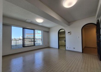 ハイネス麻布鳥居坂の居間写真