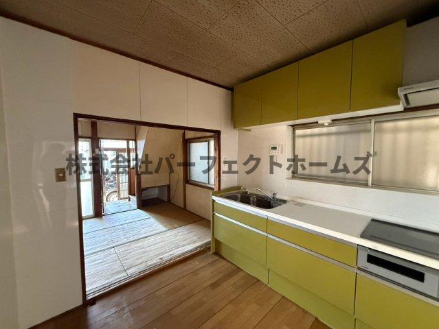 キッチン　ダイニングキッチンです