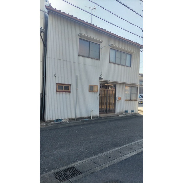 笠松町緑町129番地貸家