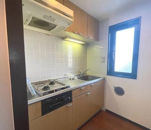 キッチン　別部屋の画像を使用しております。