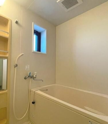 バス・シャワールーム　別部屋の画像を使用しております。