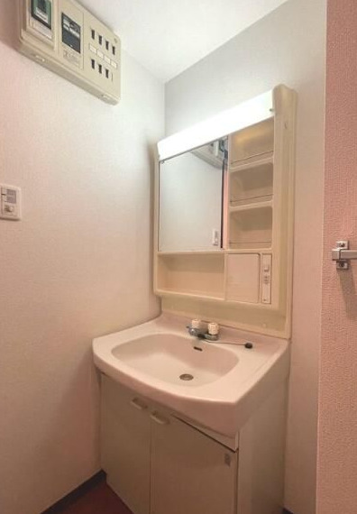 洗面設備　別部屋の画像を使用しております。