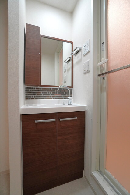 洗面設備　※写真は同タイプ住戸です。