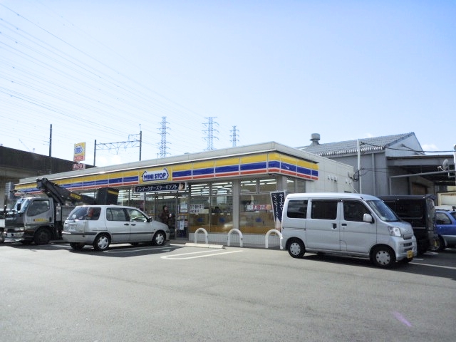 コンビニ　ミニストップ東橋本２丁目店（コンビニ）まで185m