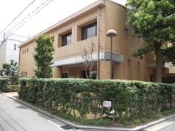 図書館　文京区立目白台図書館（図書館）まで437m