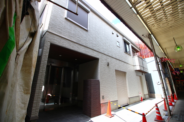 茨木市元町のアパートの建物外観