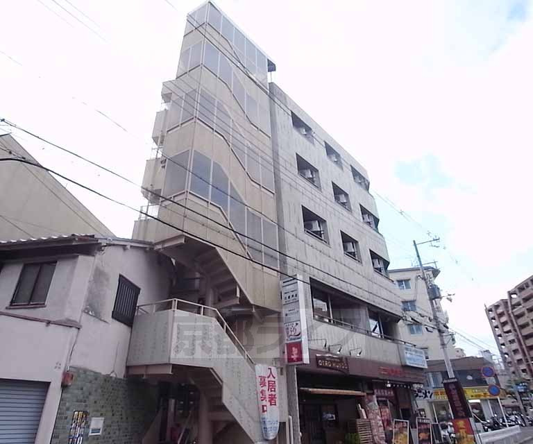 京都市上京区南伊勢屋町のマンションの建物外観