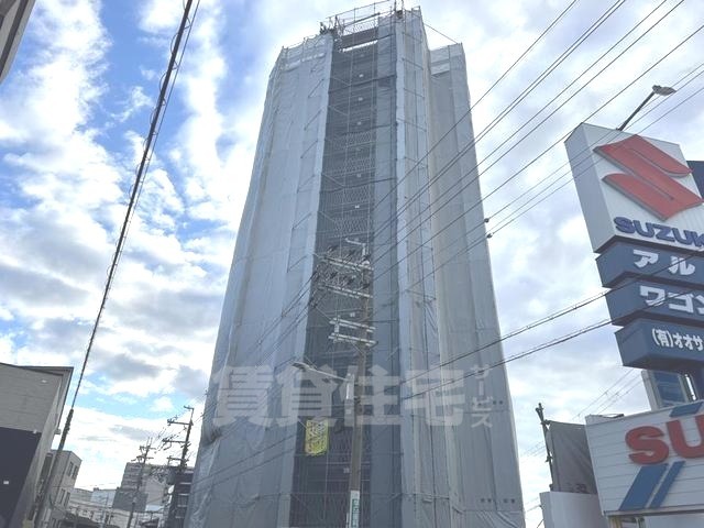 【豊中市本町のマンションの建物外観】