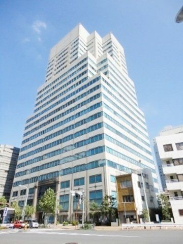 中央区新川のマンションの建物外観