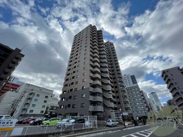 仙台市宮城野区榴岡のマンションの建物外観