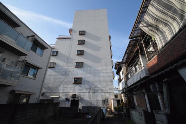 【大阪市住吉区住吉のマンションの建物外観】