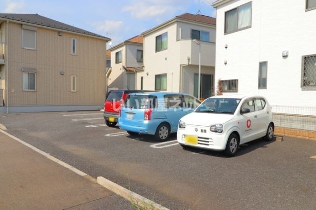 【エルミタージュ　IIIの駐車場】