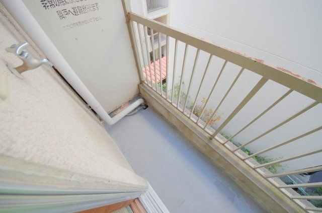 バルコニー　洗濯機置場