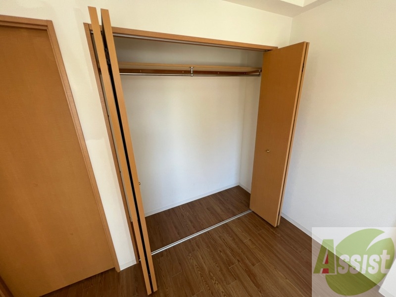 収納　寝室の収納です。部屋がすっきり片付きます。