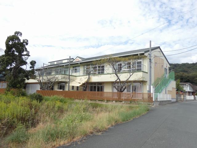 幼稚園・保育園　微笑保育園（幼稚園・保育園）まで577m
