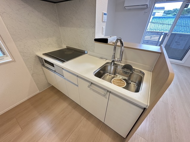 キッチン　同施工会社参考写真です