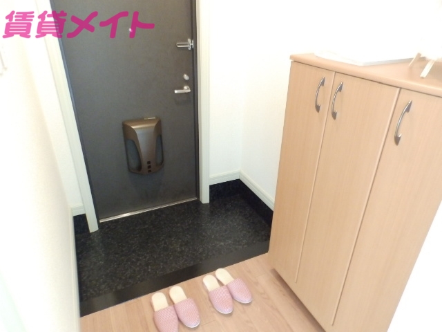 玄関　同物件別室画像