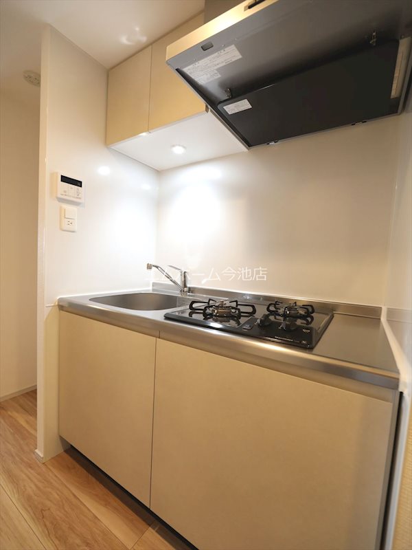 キッチン　システムキッチン（ガス2口コンロ付）