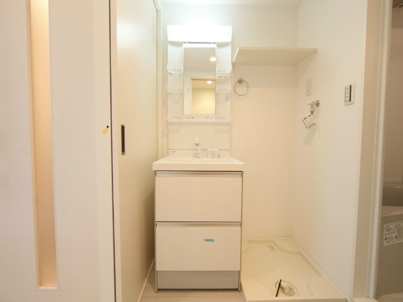 洗面設備　脱衣所　独立洗面台（シャンプードレッサー）洗濯機用意できます