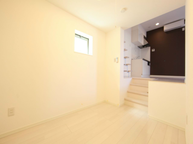 その他部屋・スペース　下階洋室4帖　クローゼット付（収納充実してます）