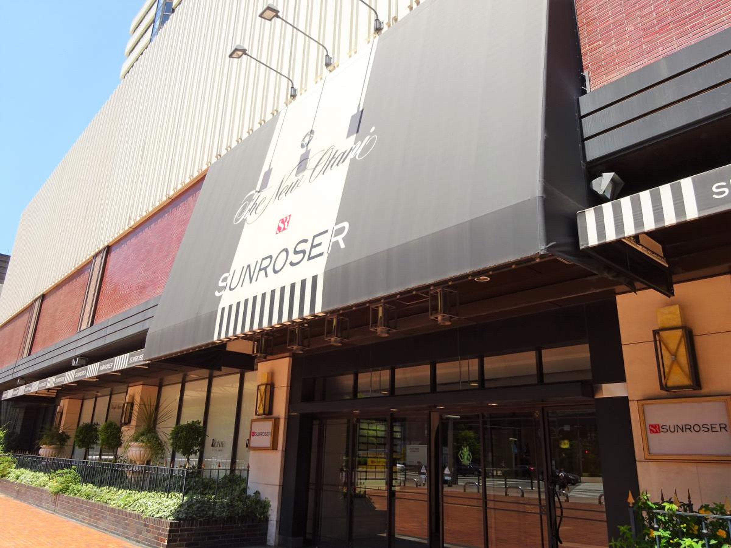 ショッピングセンター　ファッションプラザサンローゼ博多（ショッピングセンター）まで482m