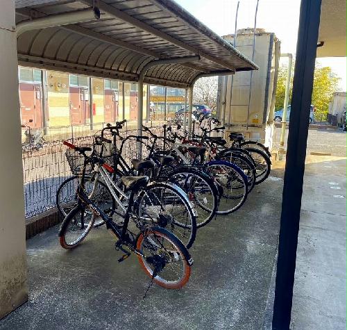 その他共有部分　屋根付き駐輪場完備