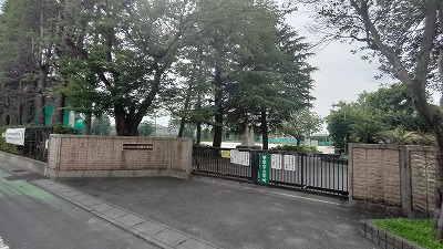 中学校　さいたま市立岩槻中学校（中学校）まで347m