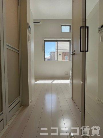 玄関　別号室イメージの為、現状を優先致します。