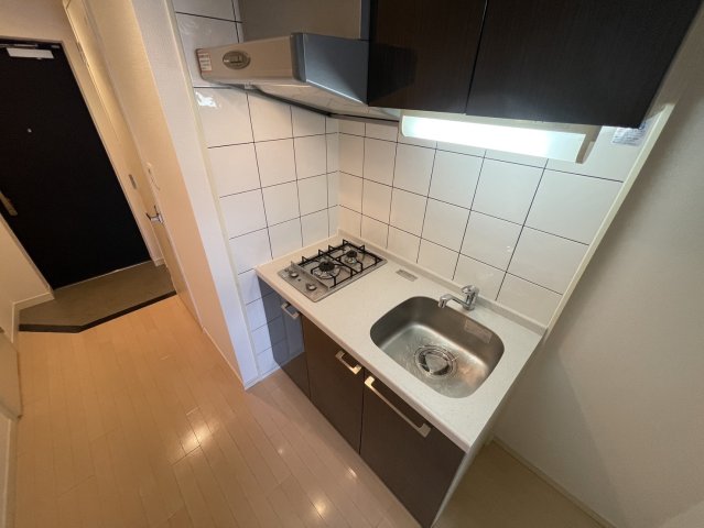 キッチン　同物件別部屋写真