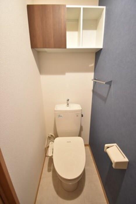 トイレ　温水洗浄便座