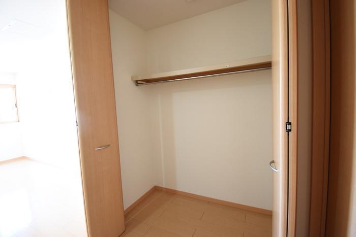 収納　クローゼット