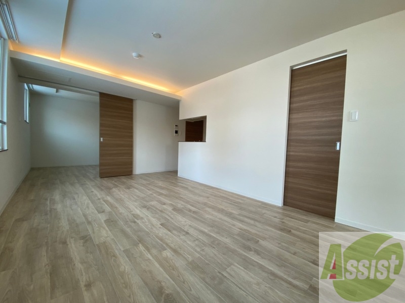 居室・リビング　広くてキレイなお部屋が広がっていて、充実した生活が送れそう。