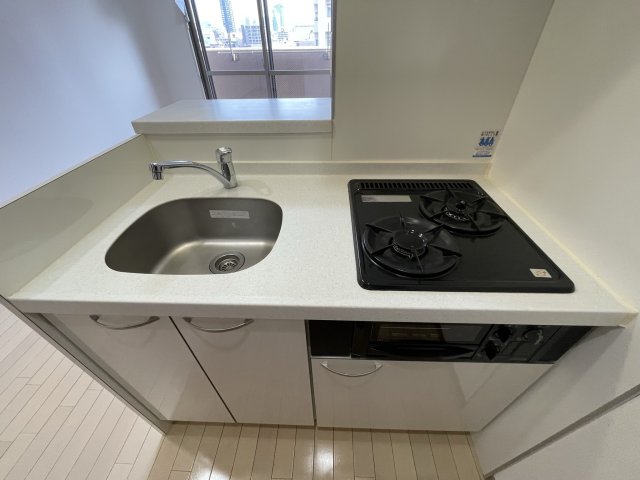 キッチン　イメージとして同マンション他部屋を表示しています