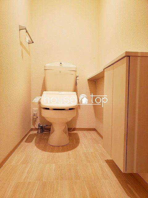 トイレ　ウォシュレット完備