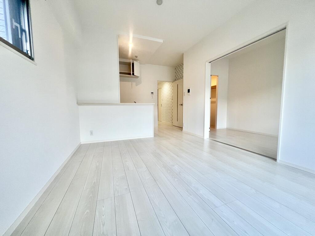 居室・リビング　※同物件、別号室の写真（現状優先）