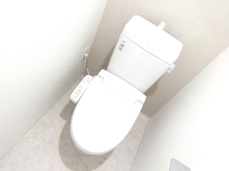 トイレ　温水便座は設備です。