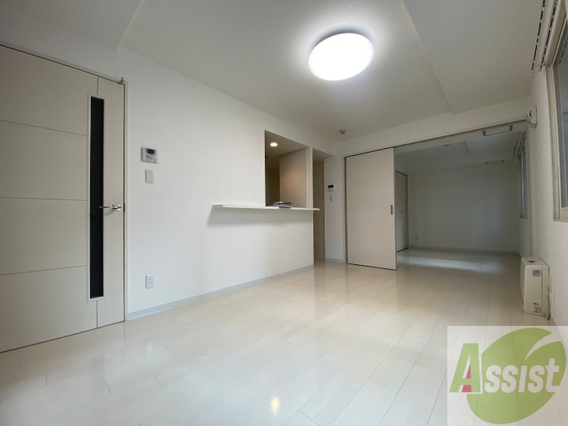 居室・リビング　広くてキレイなお部屋が広がっていて、充実した生活が送れそう。