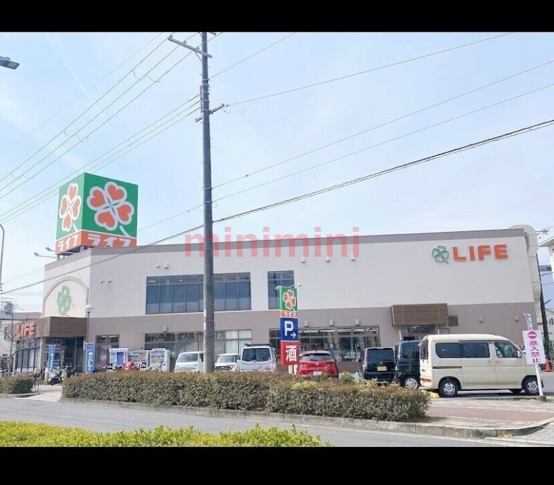 スーパー　ライフ崇禅寺店（スーパー）まで408m