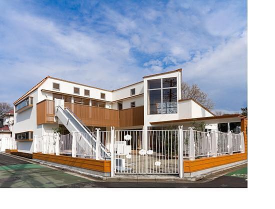 幼稚園・保育園　第二小羊チャイルドセンター（幼稚園・保育園）まで393m