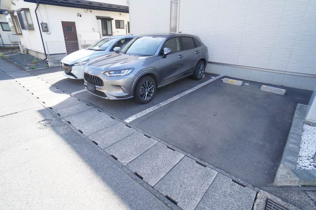 駐車場　駐車場