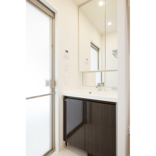 洗面設備　※写真は同タイプ住戸です。