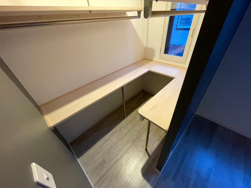 収納　寝室の収納です。部屋がすっきり片付きます。