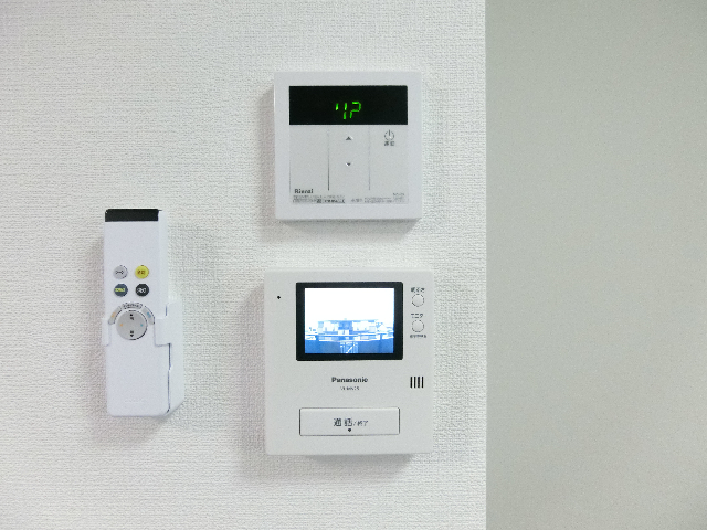 セキュリティ　給湯パネル・ＴＶ付インターホン